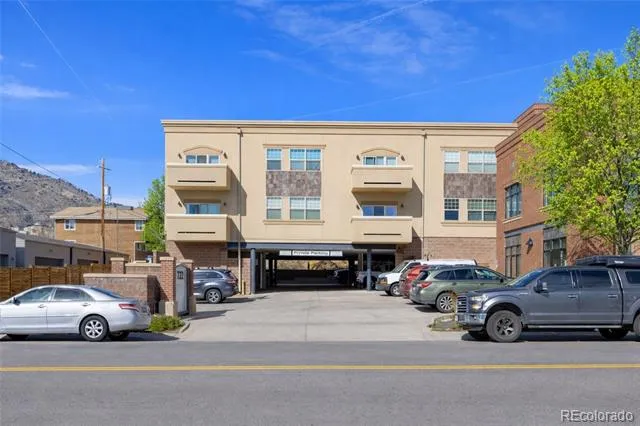 722 Washington Avenue #306 Golden, CO 80401