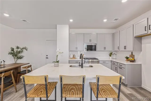 5688 Killarney Court Aurora, CO 80019