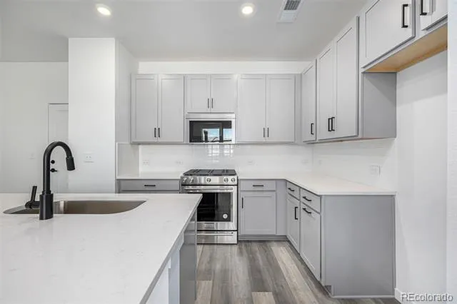 5688 Killarney Court Aurora, CO 80019