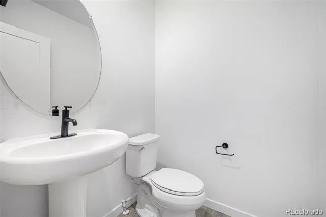 5688 Killarney Court Aurora, CO 80019
