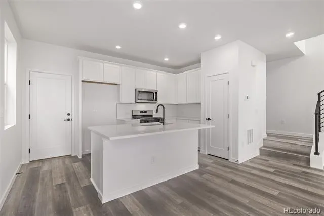 20520 E 58th Avenue Aurora, CO 80019
