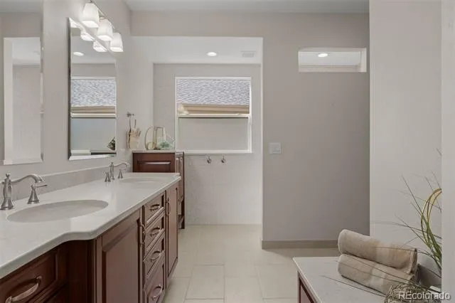 7694 S Addison Way Aurora, CO 80016