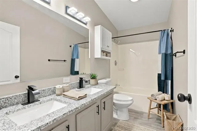 302 Apache Place Lochbuie, CO 80603