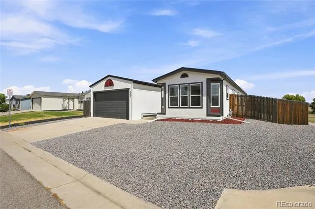 302 Apache Place Lochbuie, CO 80603