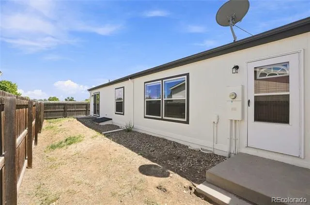302 Apache Place Lochbuie, CO 80603
