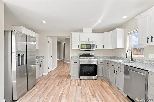 302 Apache Place Lochbuie, CO 80603