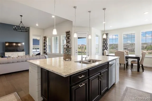 8015 S Vandriver Way Aurora, CO 80016