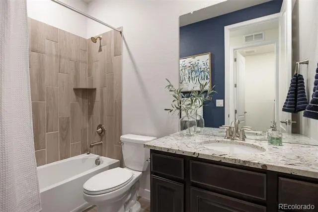 8015 S Vandriver Way Aurora, CO 80016