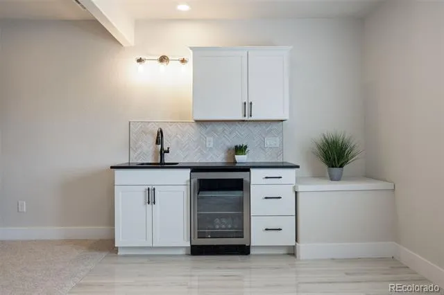 8015 S Vandriver Way Aurora, CO 80016