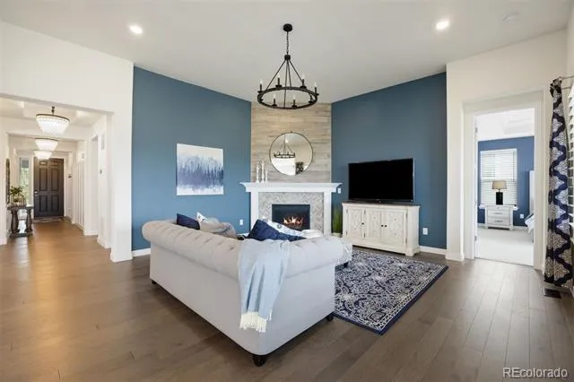 8015 S Vandriver Way Aurora, CO 80016