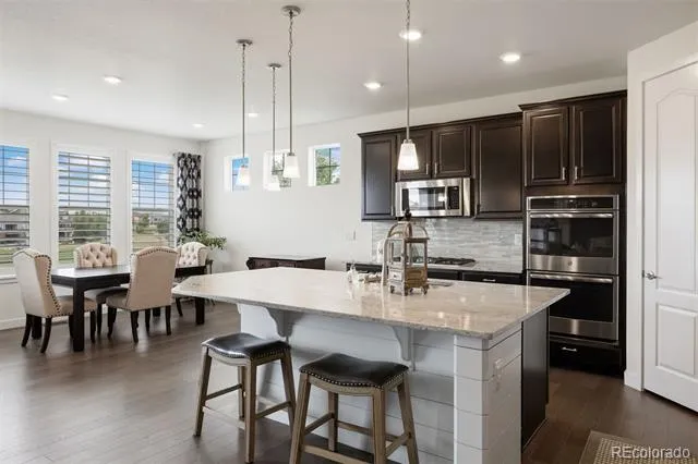 8015 S Vandriver Way Aurora, CO 80016