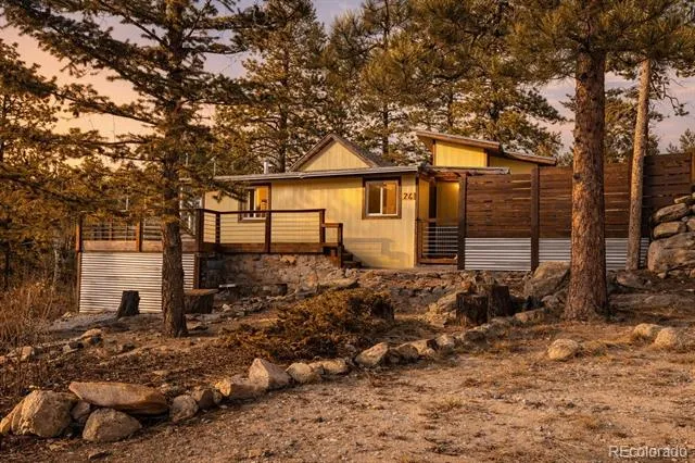 24 Signal Rock Road Golden, CO 80403
