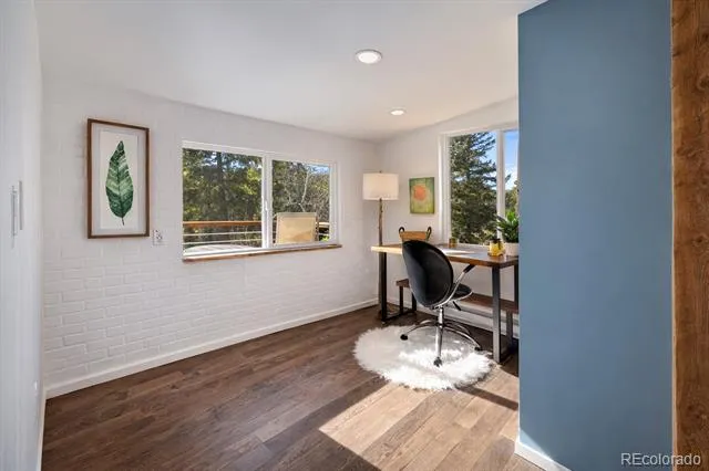 24 Signal Rock Road Golden, CO 80403
