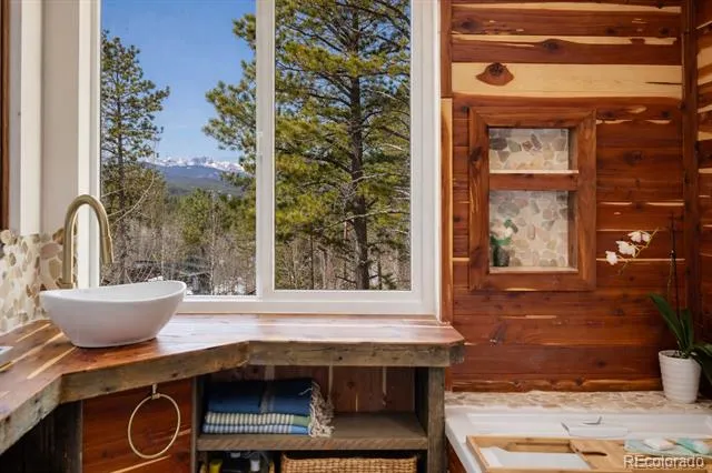 24 Signal Rock Road Golden, CO 80403