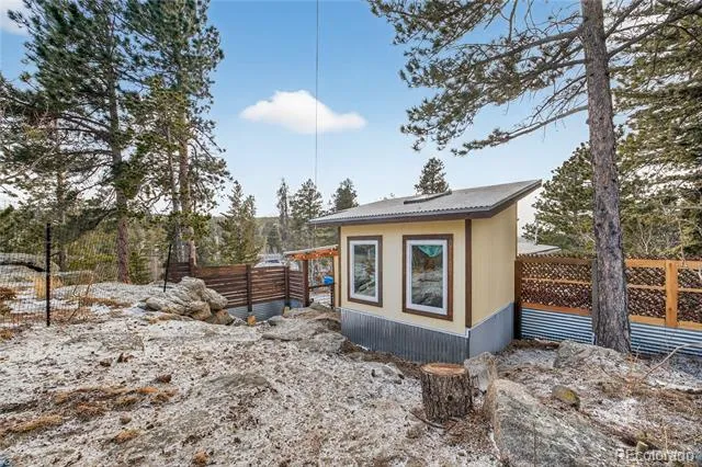 24 Signal Rock Road Golden, CO 80403