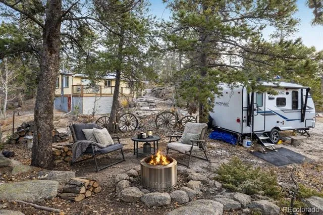 24 Signal Rock Road Golden, CO 80403