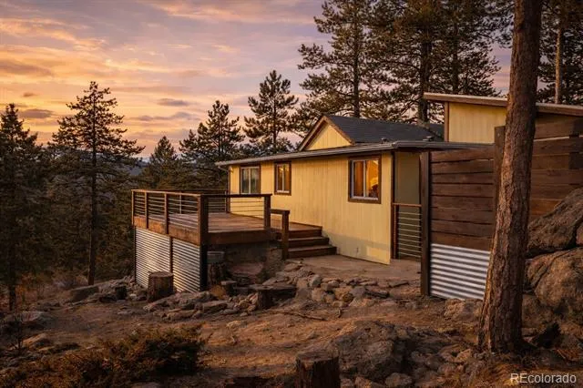 24 Signal Rock Road Golden, CO 80403