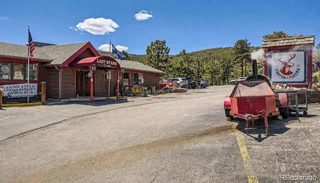 24 Signal Rock Road Golden, CO 80403