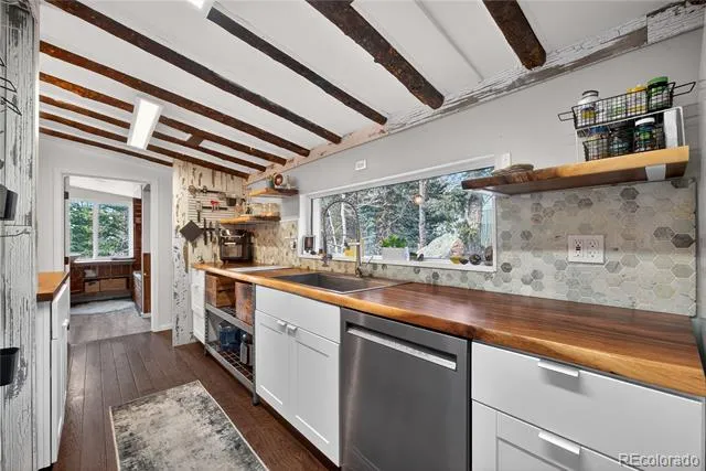 24 Signal Rock Road Golden, CO 80403