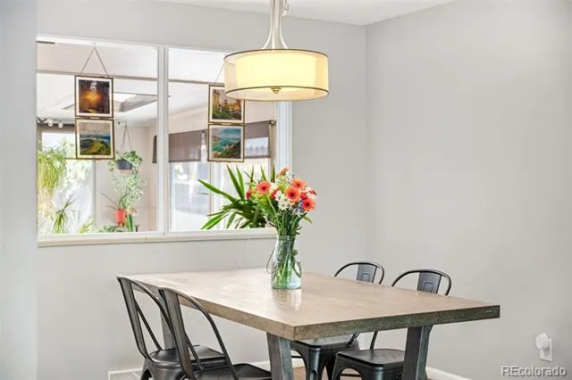 1658 S Ironton Street Aurora, CO 80012