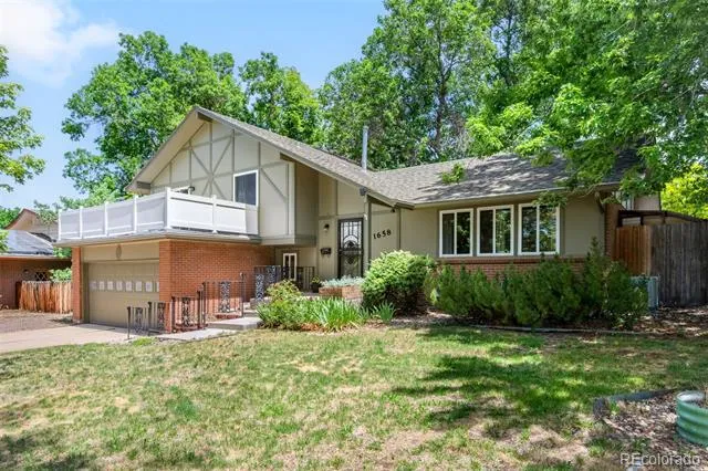 1658 S Ironton Street Aurora, CO 80012