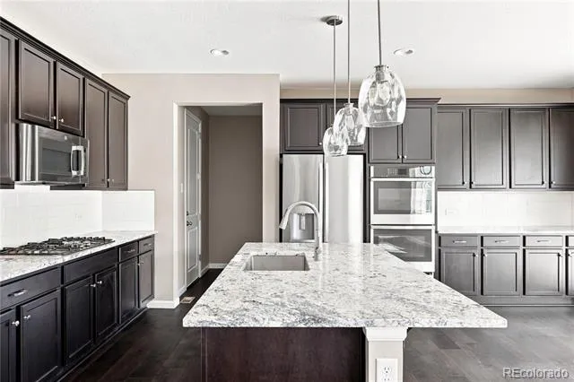 27746 E Frost Place Aurora, CO 80016