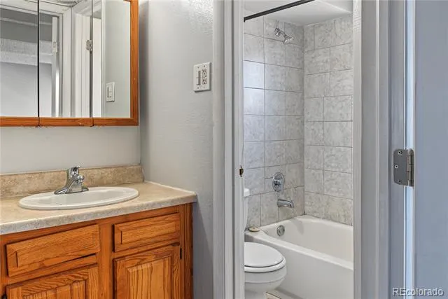 1180 Yosemite Street Denver, CO 80220