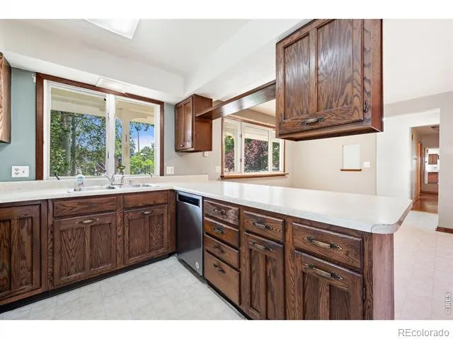 2612 Mountain View Avenue Longmont, CO 80503