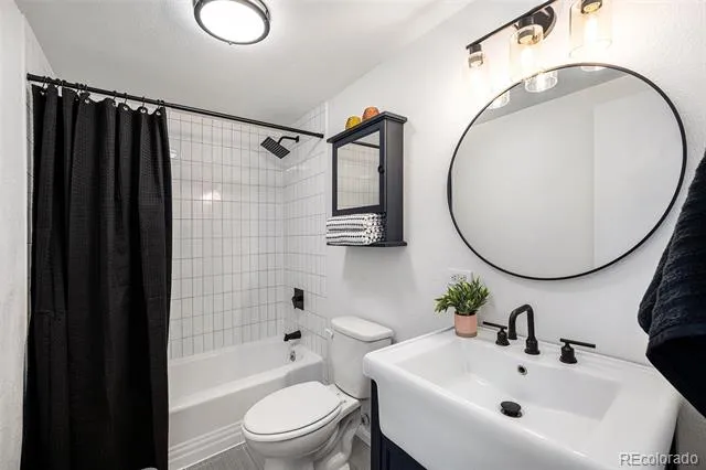 2890 Harlan Street #102 Edgewater, CO 80214