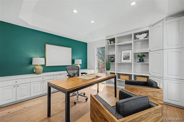 1519 E Maplewood Court Littleton, CO 80121