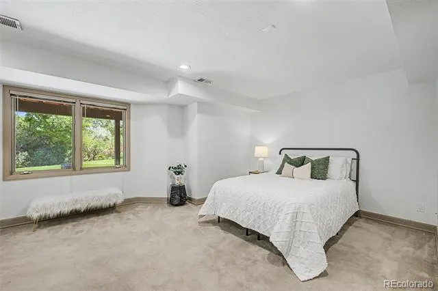 1519 E Maplewood Court Littleton, CO 80121