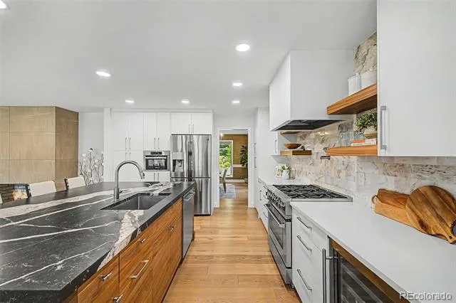 1519 E Maplewood Court Littleton, CO 80121