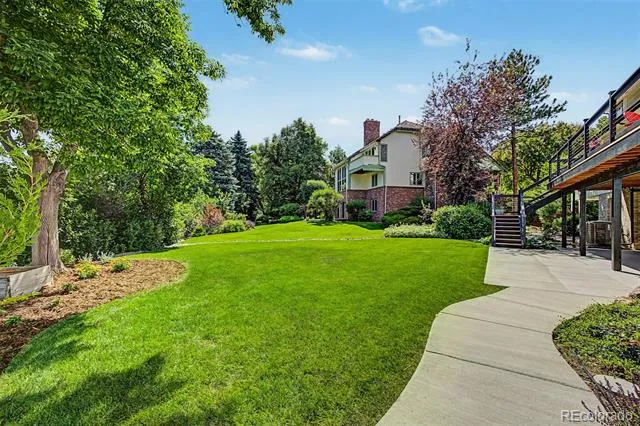 1519 E Maplewood Court Littleton, CO 80121