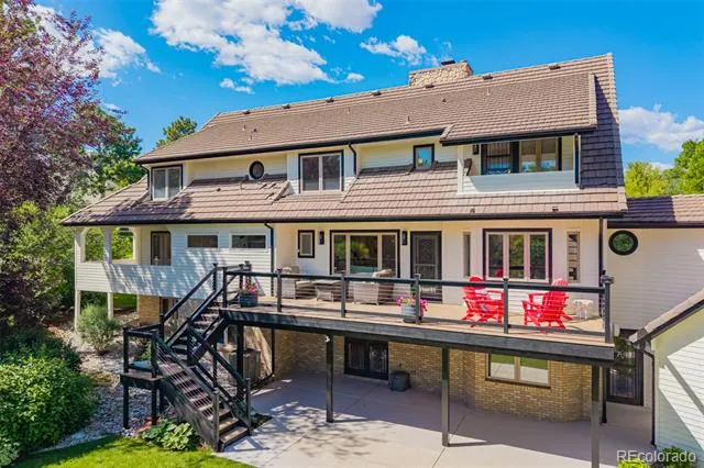 1519 E Maplewood Court Littleton, CO 80121