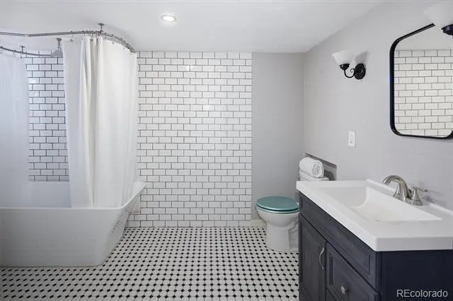 635 Holly Street Denver, CO 80220