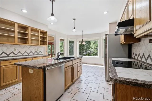 725 Country Drive Monument, CO 80132