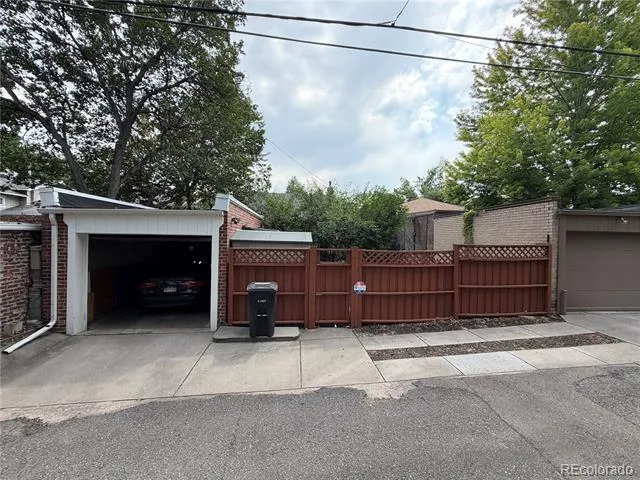 631 Jackson Street Denver, CO 80206
