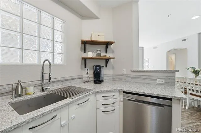 1672 W Canal Circle #411 Littleton, CO 80120