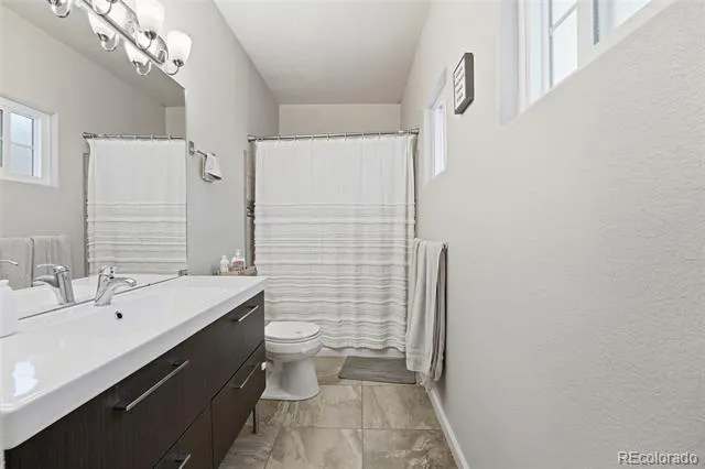 1672 W Canal Circle #411 Littleton, CO 80120