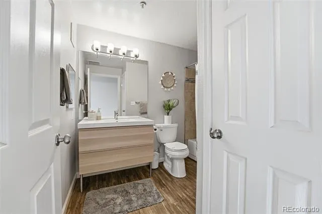 1672 W Canal Circle #411 Littleton, CO 80120
