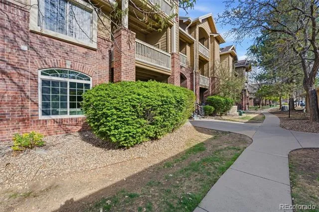 1672 W Canal Circle #411 Littleton, CO 80120