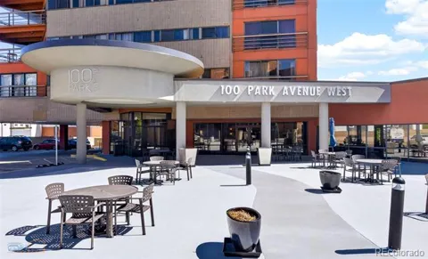 100 Park Avenue #1305