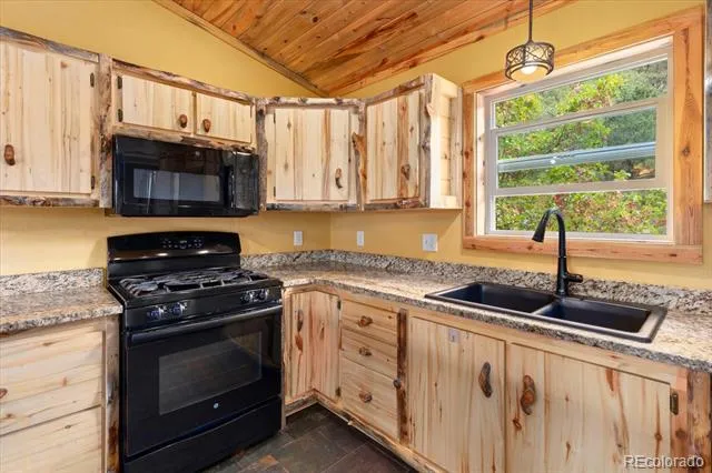 9633 Hutchinson Lane Salida, CO 81201