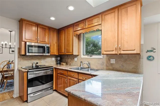 12143 W 68th Avenue Arvada, CO 80004