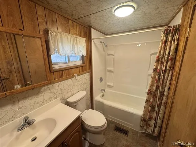 15 Dogie Trail Florissant, CO 80816
