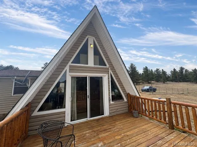 15 Dogie Trail Florissant, CO 80816