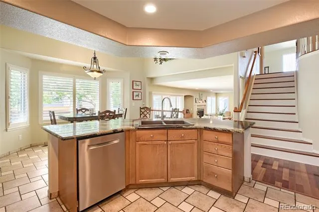 10083 Oak Leaf Way Littleton, CO 80129