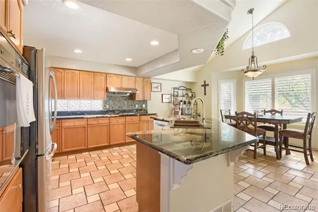 10083 Oak Leaf Way Littleton, CO 80129