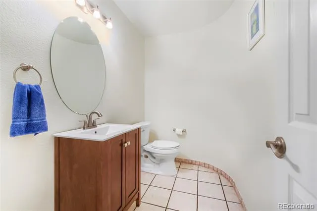 10083 Oak Leaf Way Littleton, CO 80129