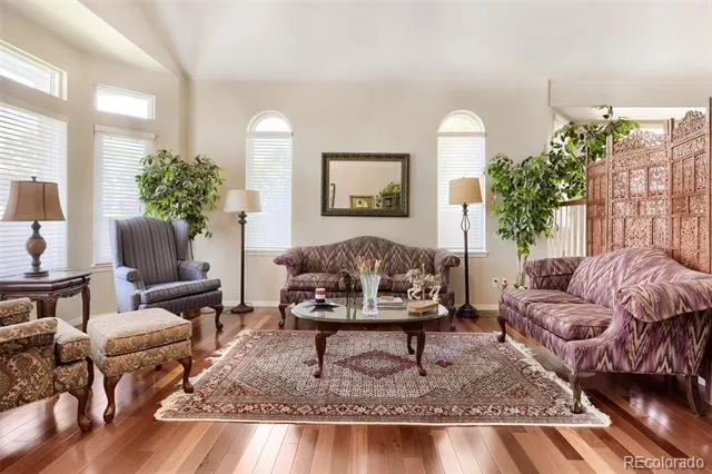 10083 Oak Leaf Way Littleton, CO 80129